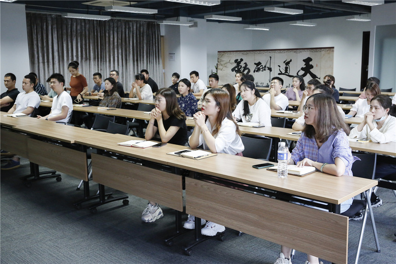 優遠E聯盟舉行季中會議